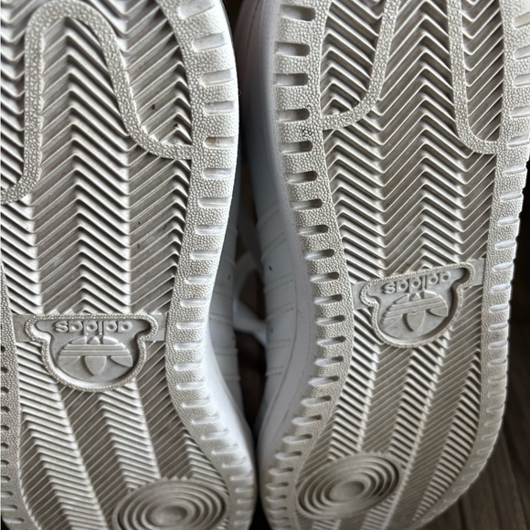 Adidas top ten basketball shoes - Picture 4 of 7